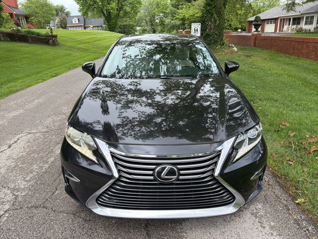 Used 2016 Lexus ES 350 w/ Luxury Package w/Wood Trim FWD image 4