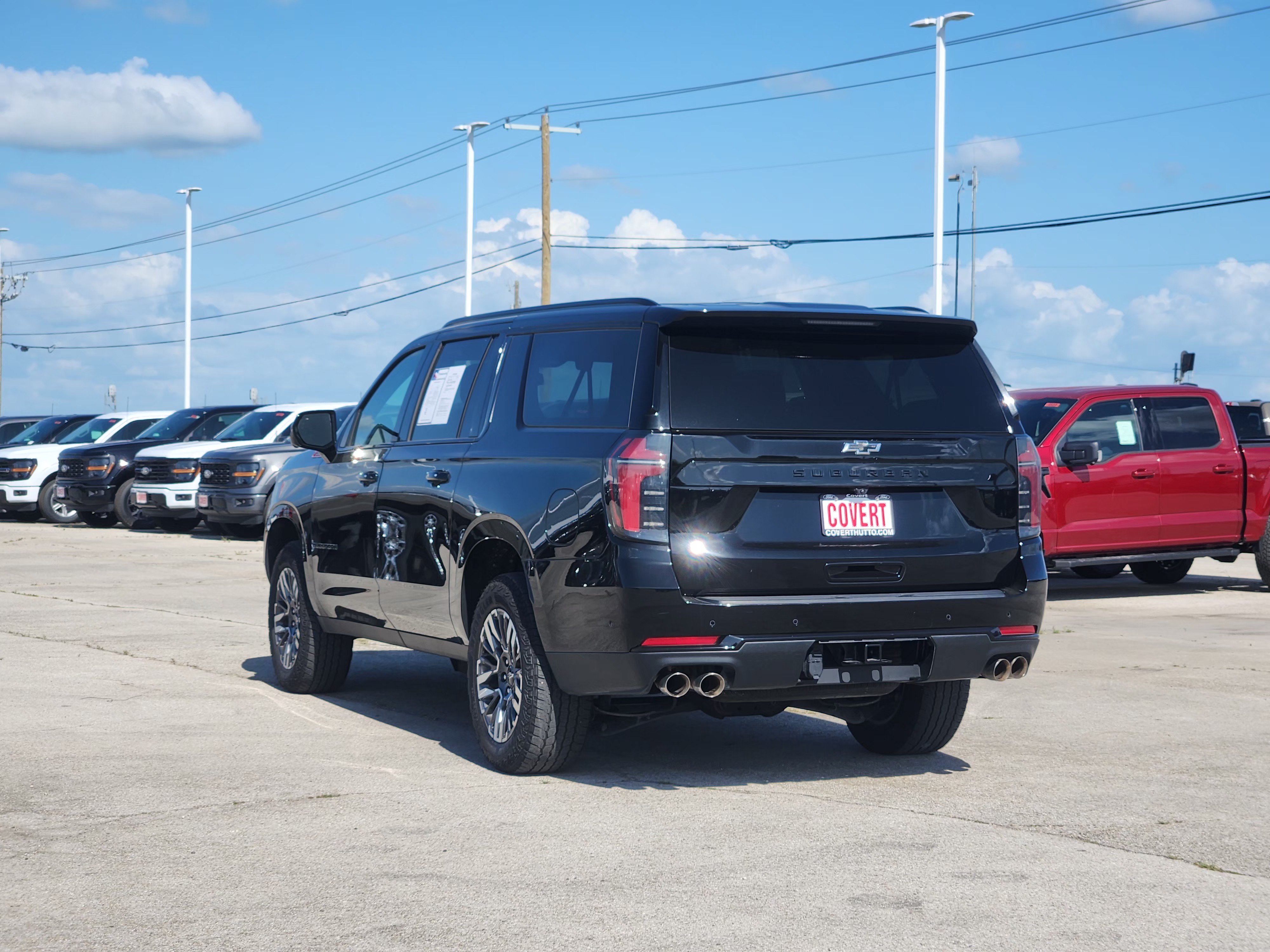 Used 2025 Chevrolet Suburban Z71 AWD/4WD image 5
