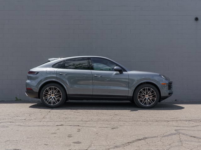 New 2026 Porsche Cayenne Coupe AWD/4WD image 8