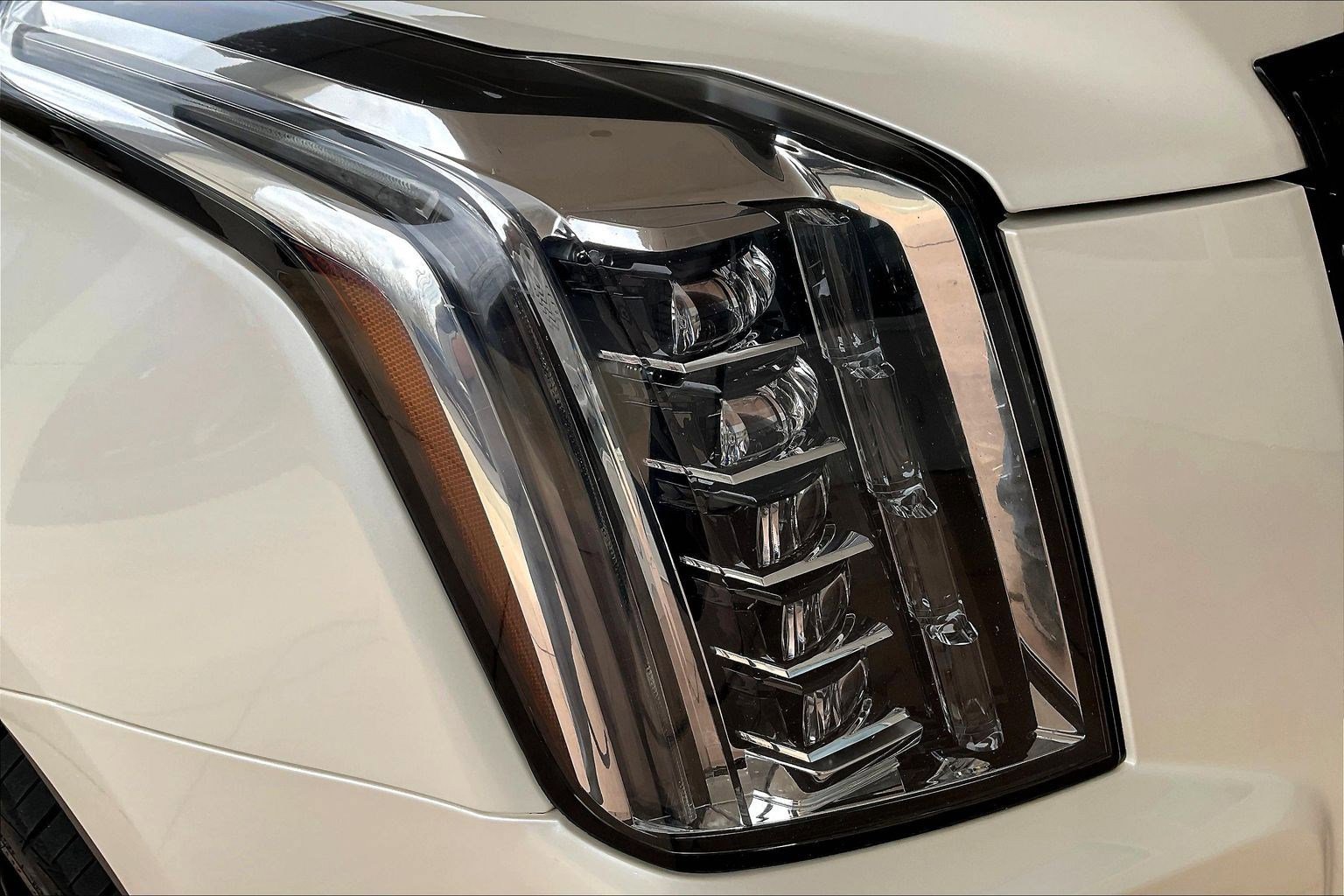 Used 2015 Cadillac Escalade ESV Premium image 31