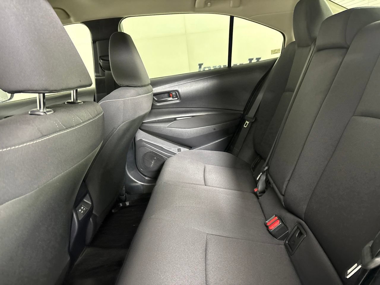 Used 2024 Toyota Corolla LE FWD image 23