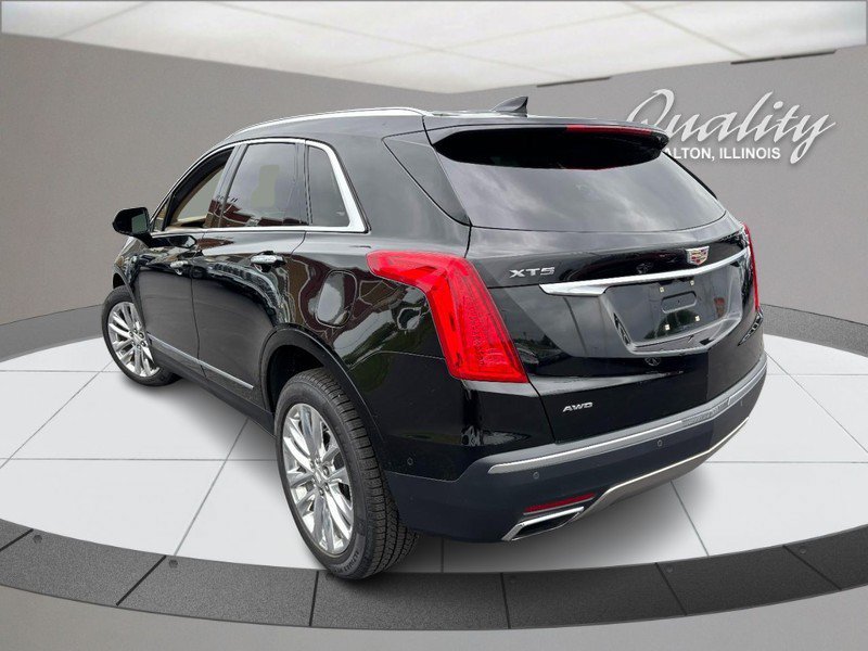 Used 2018 Cadillac XT5 Platinum w/ Driver Assist Package AWD/4WD image 5