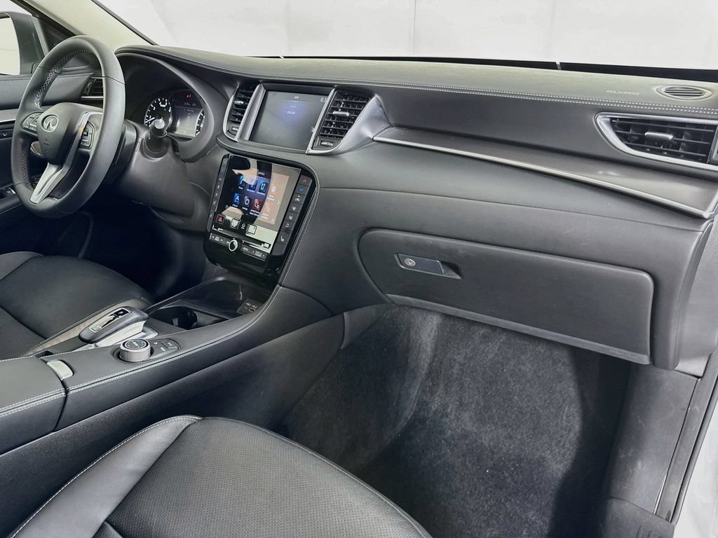 Certified 2023 INFINITI QX50 Luxe FWD image 40