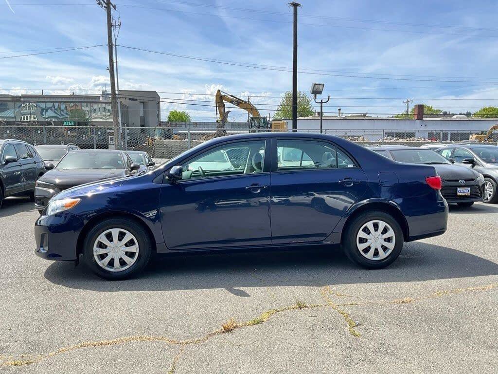 Used 2011 Toyota Corolla LE FWD image 5