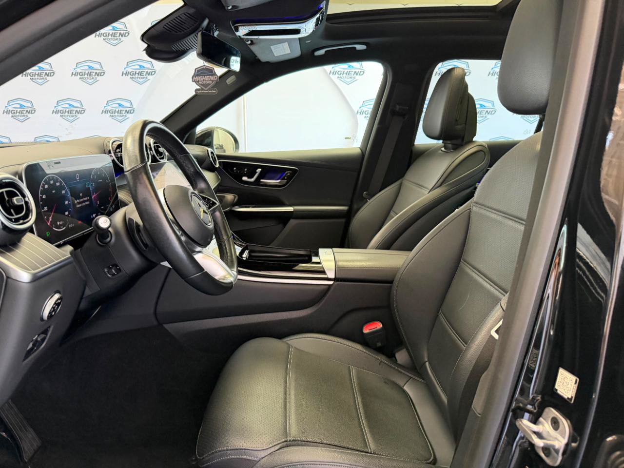 Used 2024 Mercedes-Benz GLC 300 4MATIC image 18