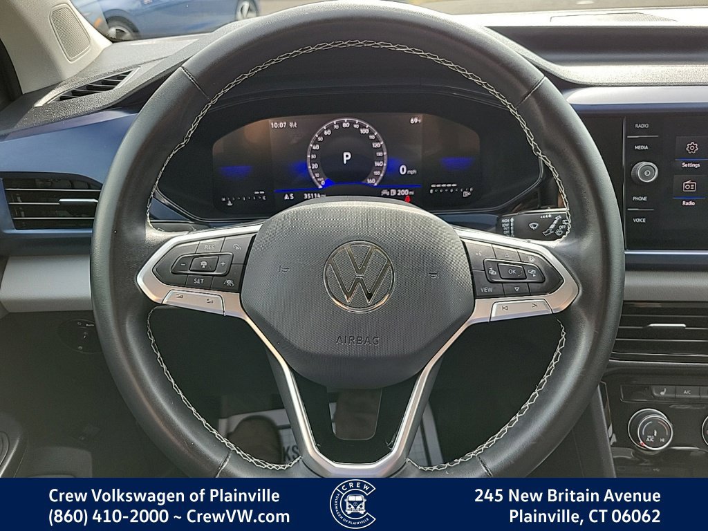 Certified 2023 Volkswagen Taos SE w/ Black Wheel Package AWD/4WD image 6