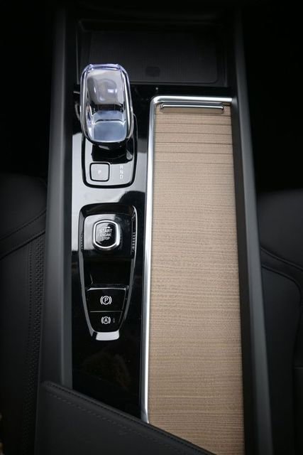 New 2026 Volvo XC60 B5 Core w/ Climate Package image 10