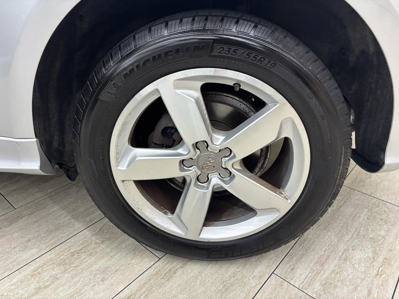 Used 2012 Audi Q5 3.2 Prestige AWD/4WD image 38