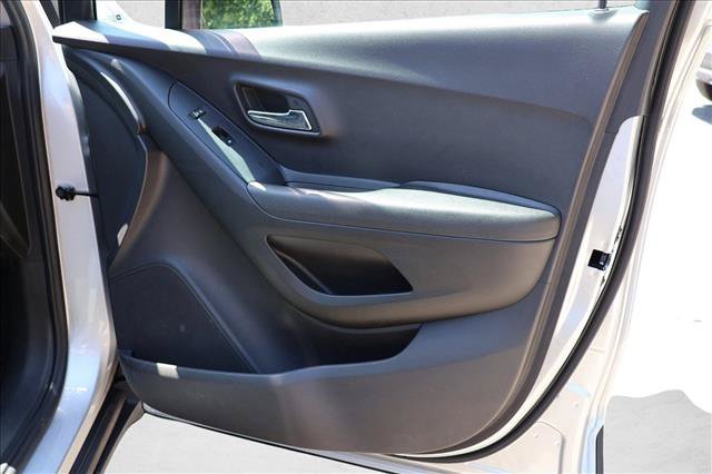 Used 2019 Chevrolet Trax LT w/ Driver Confidence Package AWD/4WD image 29
