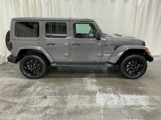 Used 2022 Jeep Wrangler Unlimited Sahara w/ Cold Weather Group AWD/4WD image 2