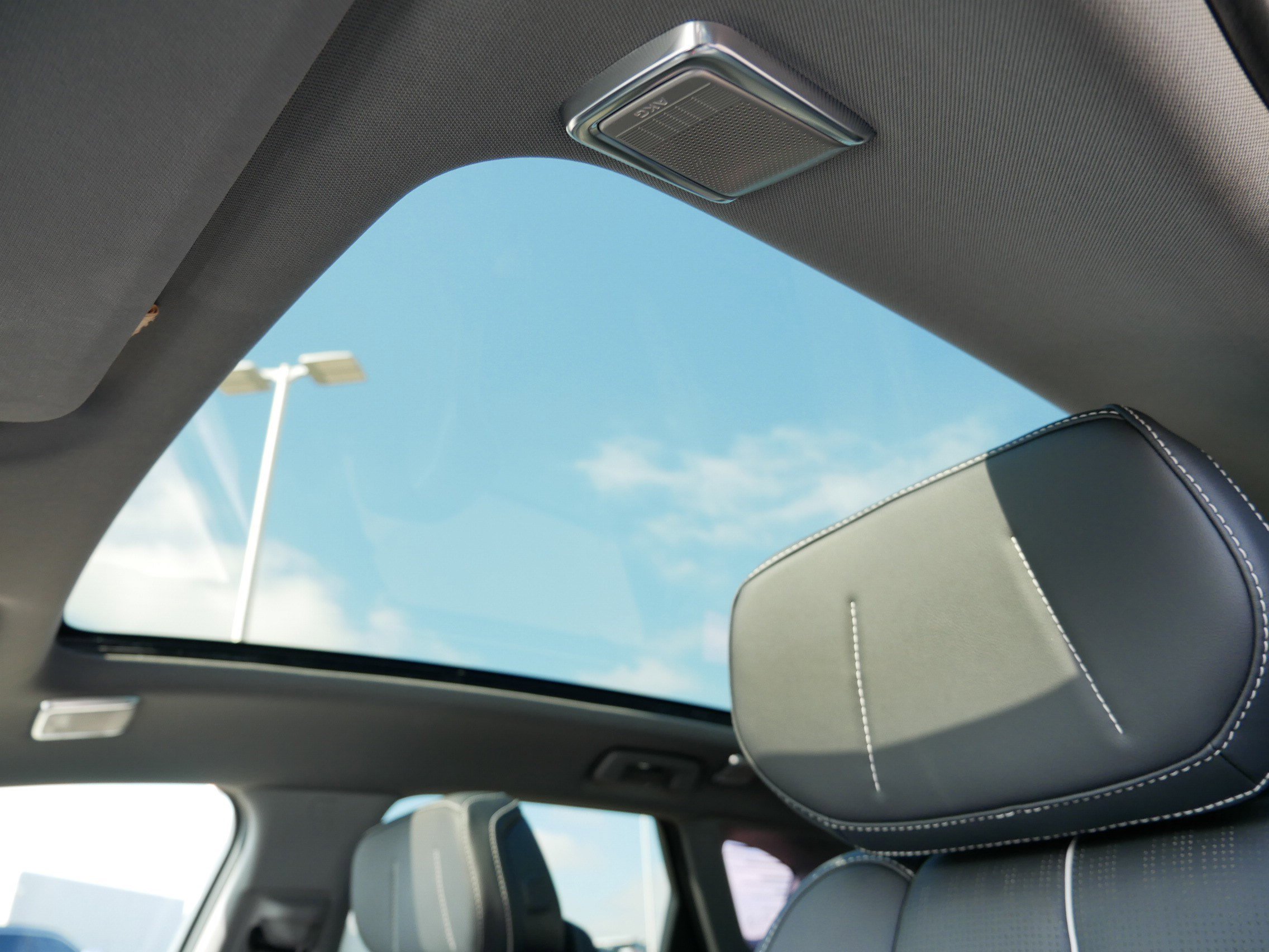 Certified 2025 Cadillac Optiq Sport 2 w/ LPO, Floor Liner Package image 32