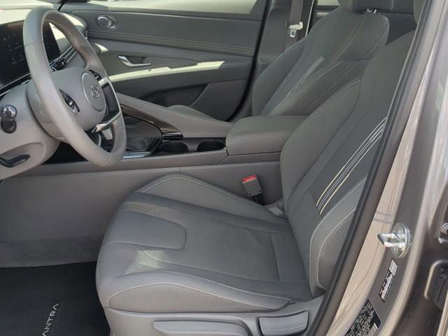 Used 2023 Hyundai Elantra SEL w/ Convenience Package FWD image 16