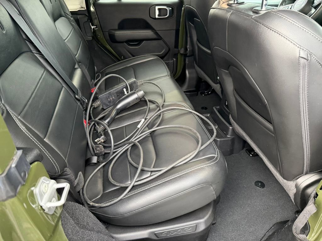 Used 2023 Jeep Wrangler Unlimited Sahara w/ Safety Group image 7