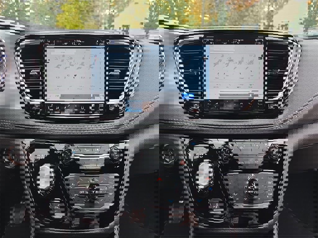 New 2026 Chrysler Pacifica Limited image 22