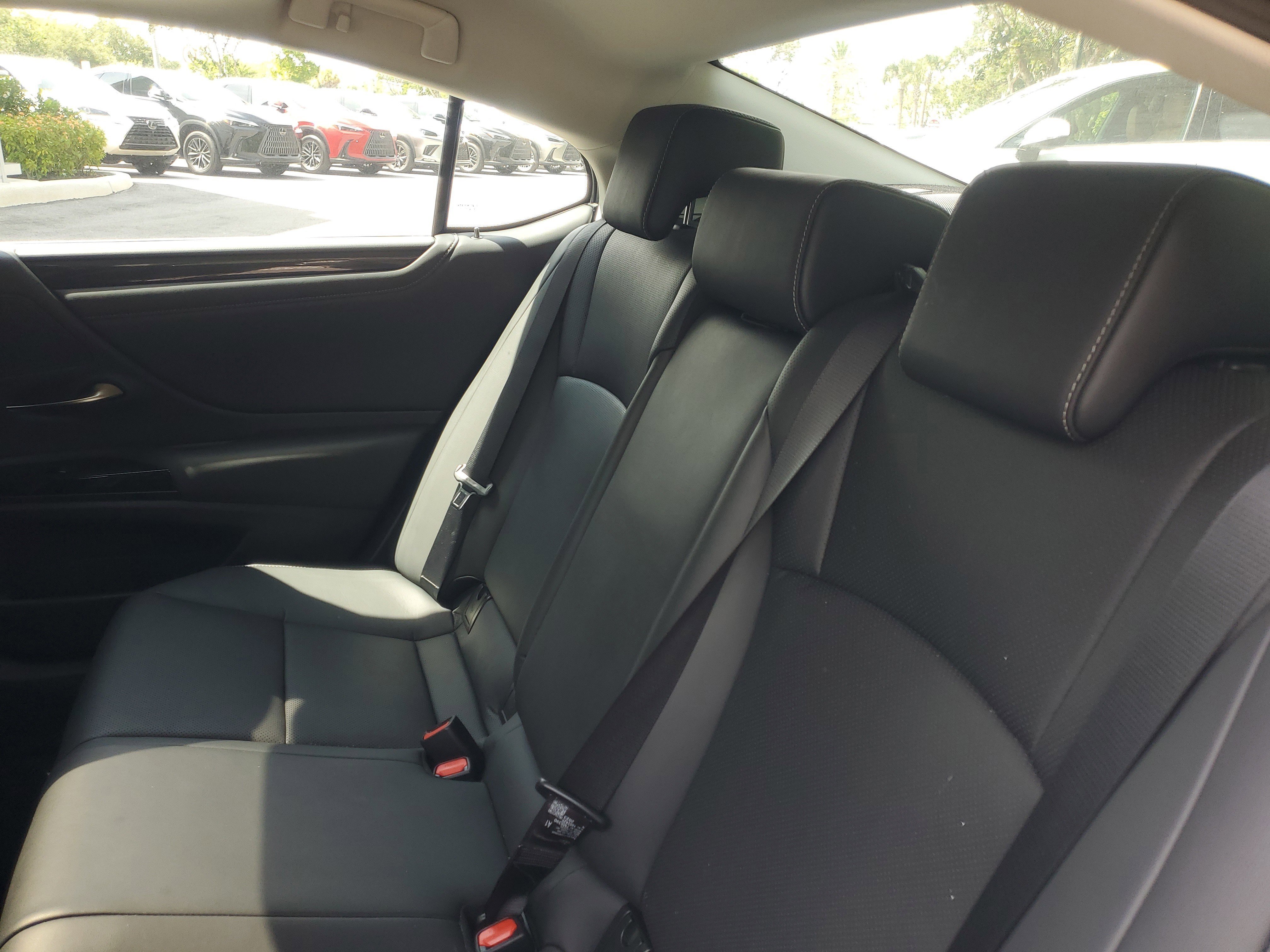 Certified 2023 Lexus ES 350 w/ Accessory Package (Z2) FWD image 12