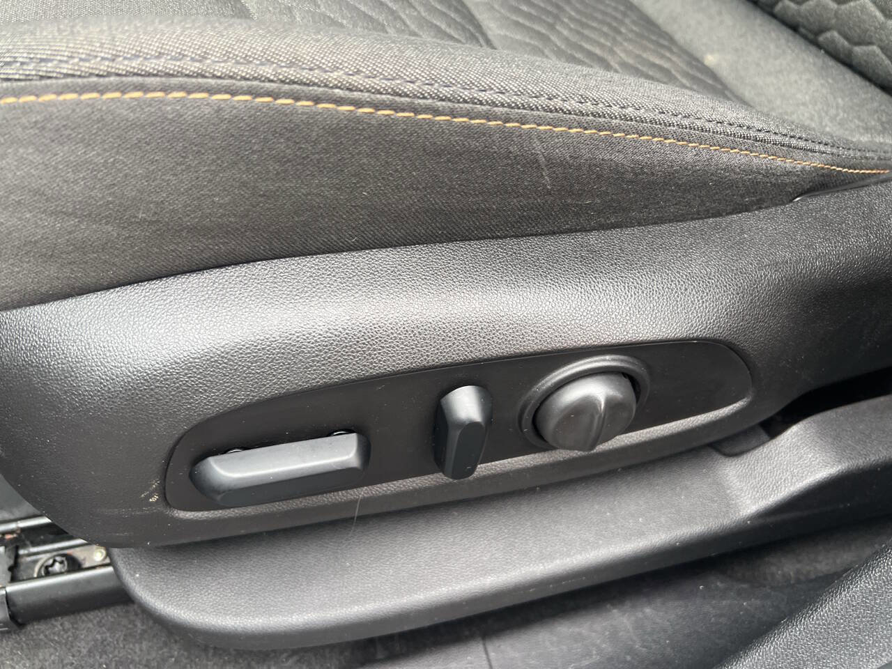 Used 2018 Chevrolet Equinox LT image 13