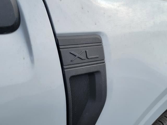 New 2025 Ford Maverick XL w/ Equipment Group 101A image 10