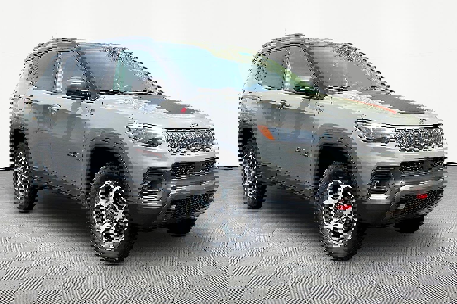 Used 2022 Jeep Compass Trailhawk w/ Trailhawk Elite Group AWD/4WD image 3