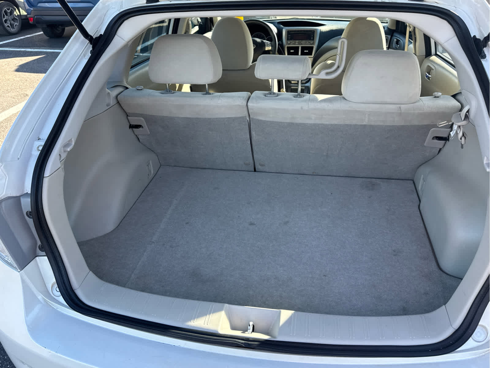 Used 2010 Subaru Impreza 2.5i Premium image 9