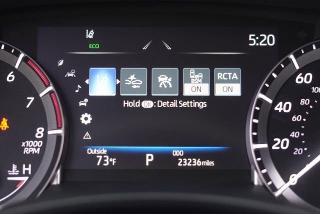 Certified 2024 Toyota Highlander XLE image 40