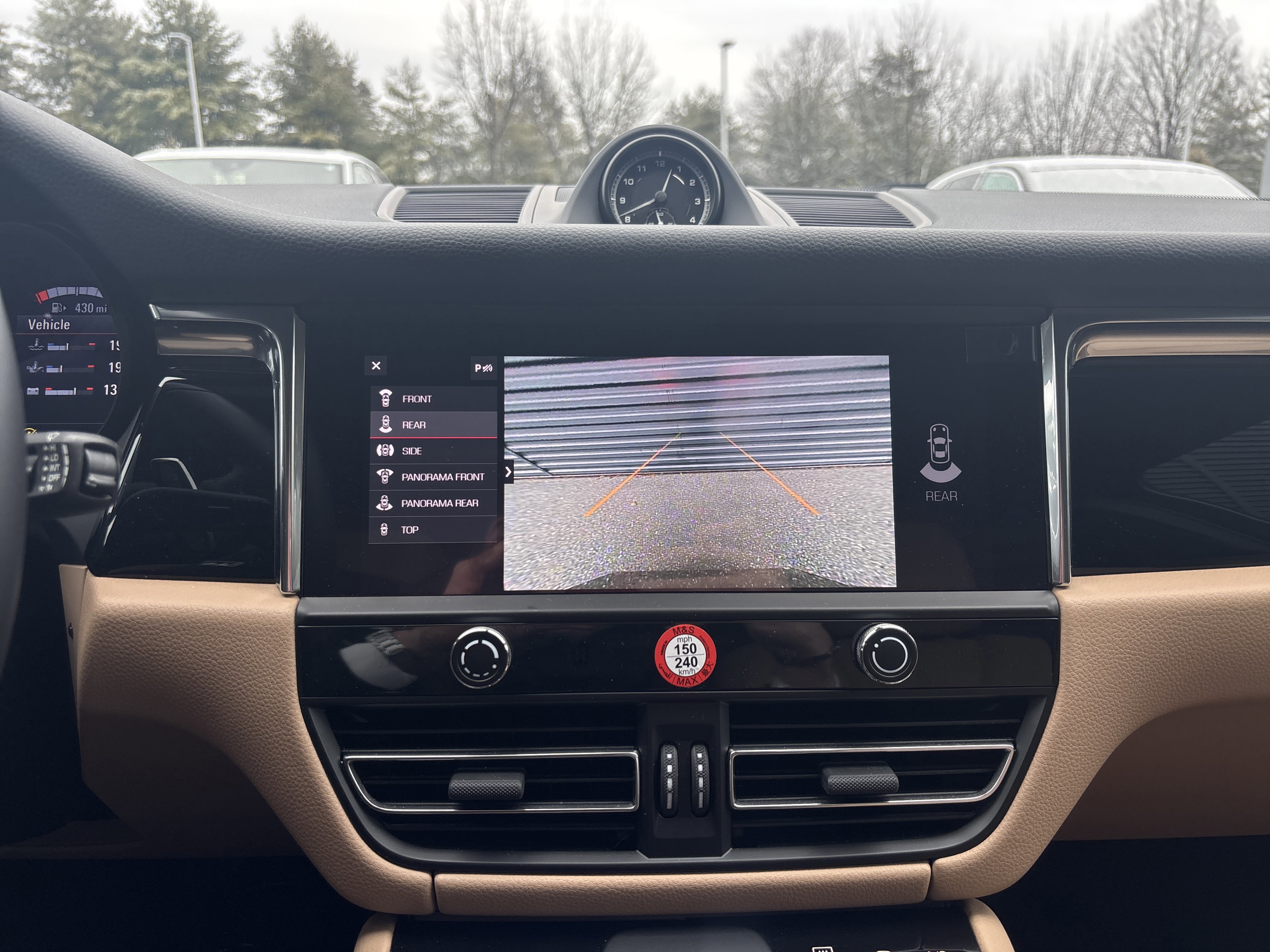 Certified 2025 Porsche Macan image 19