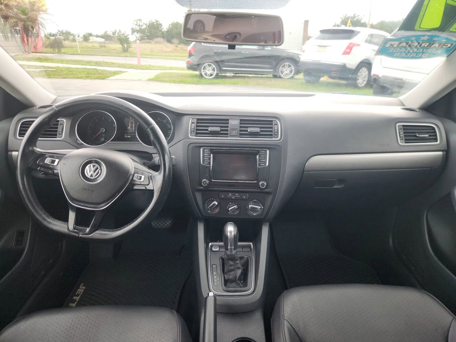 Used 2017 Volkswagen Jetta SE FWD image 24