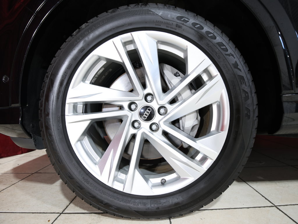 Used 2021 Audi Q7 2.0T Premium w/ Convenience Package AWD/4WD image 6