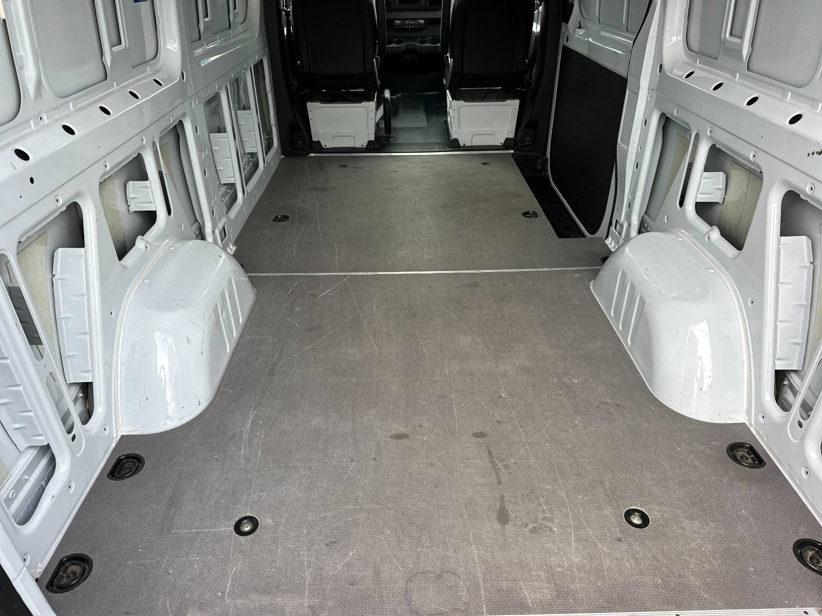 Used 2025 Mercedes-Benz Sprinter 2500 image 16