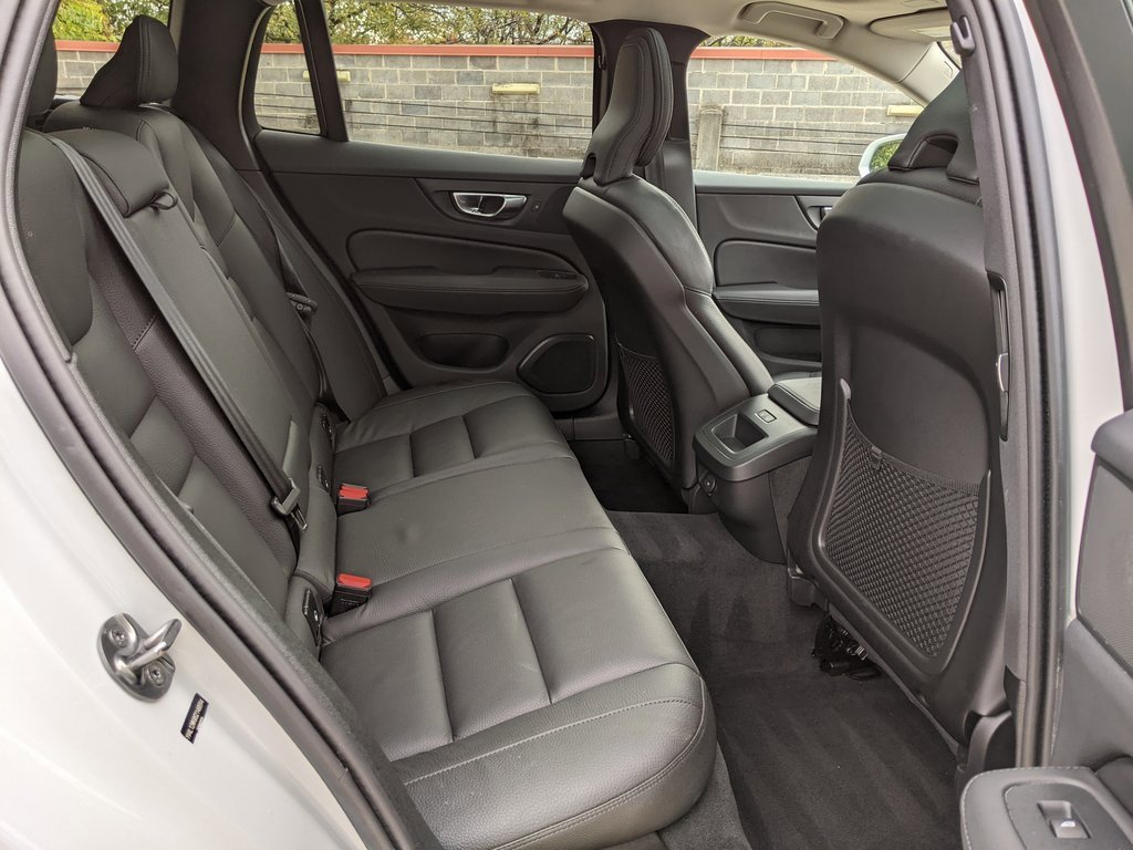 Certified 2025 Volvo V60 B5 Cross Country Plus image 25