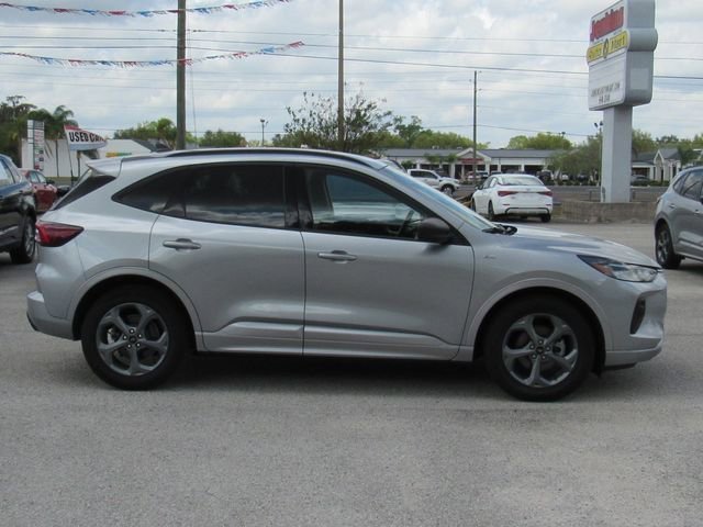 Used 2024 Ford Escape ST-Line image 2