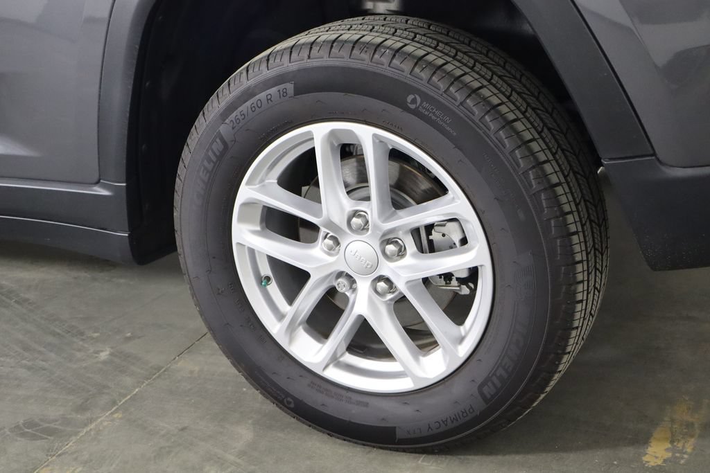 Used 2025 Jeep Grand Cherokee 4WD image 37