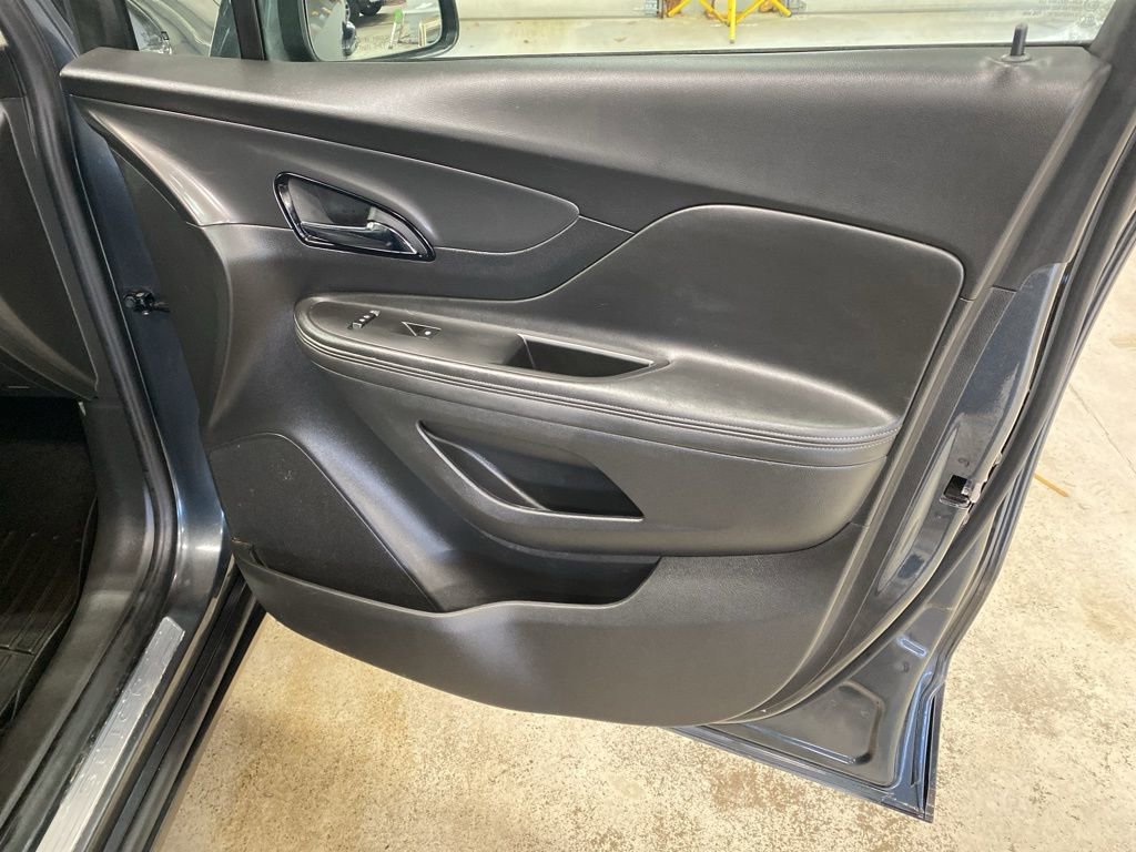 Used 2017 Buick Encore Essence image 18