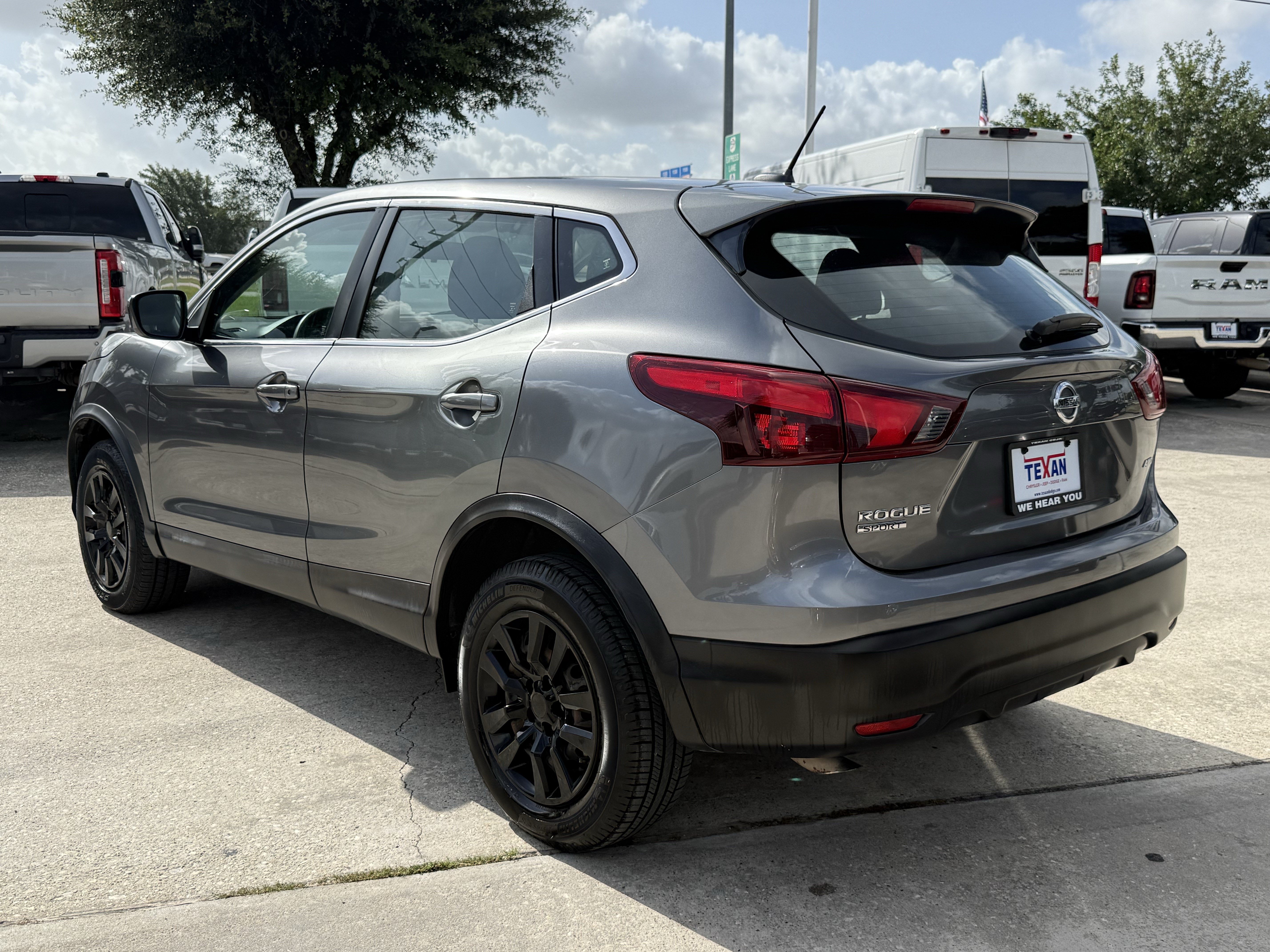 Used 2019 Nissan Rogue Sport S AWD/4WD image 7
