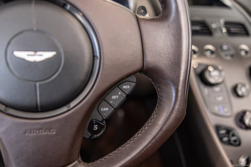 Used 2016 Aston Martin Vanquish Volante RWD image 26
