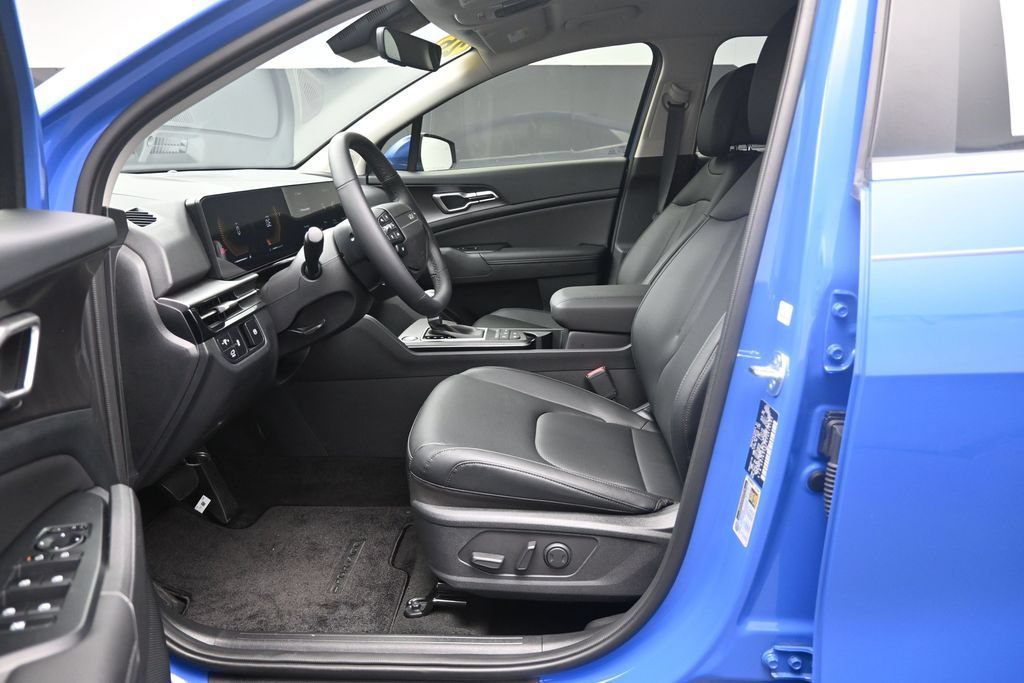 Used 2026 Kia Sportage EX FWD image 20