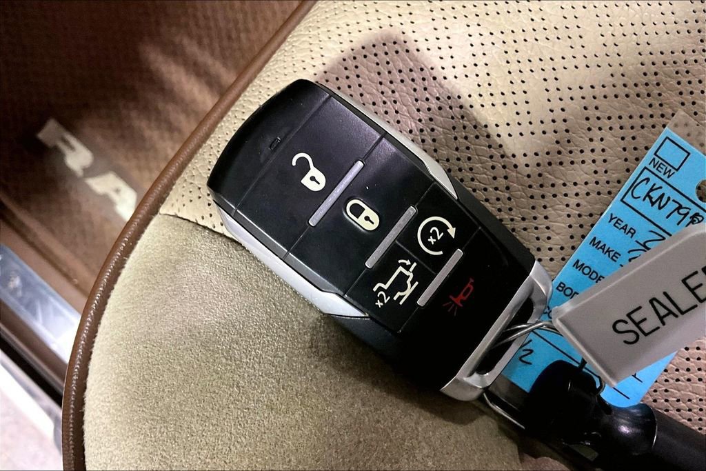 Used 2019 RAM 1500 Laramie image 13