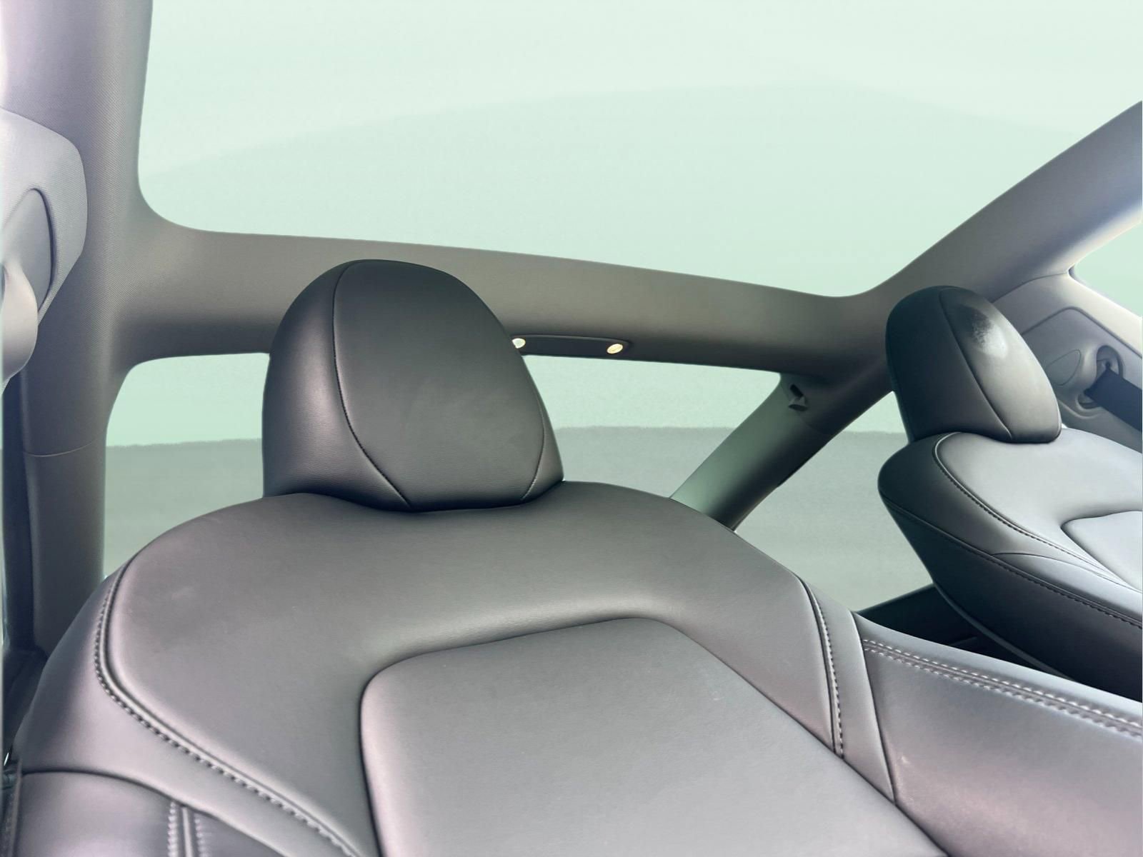 Used 2023 Tesla Model 3 Standard Range image 16