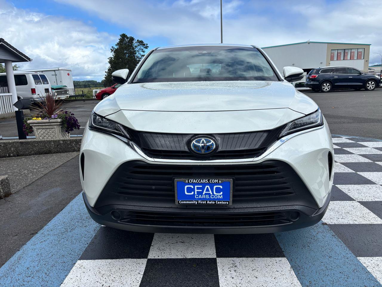 Used 2021 Toyota Venza LE AWD/4WD image 8