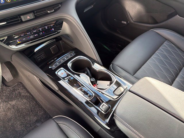 Used 2023 Buick Envision Avenir AWD/4WD image 21