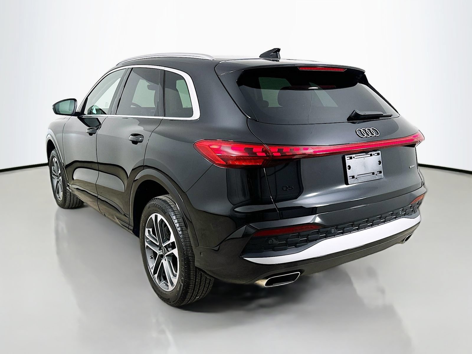 Used 2025 Audi Q5 Premium w/ Convenience Package AWD/4WD image 7