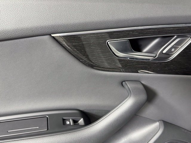 Used 2019 Audi Q8 Premium Plus w/ Premium Plus AWD/4WD image 23