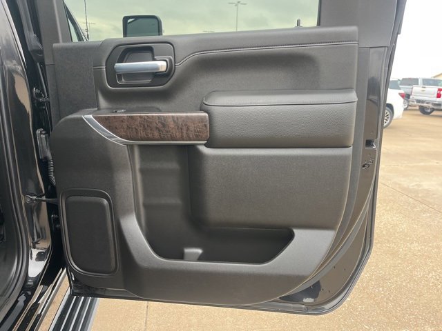 Used 2023 GMC Sierra 3500 Denali w/ Denali Black Diamond Edition image 48
