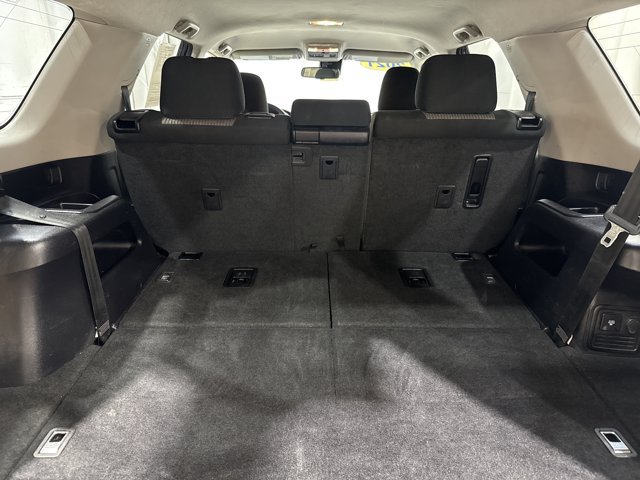 Used 2021 Toyota 4Runner SR5 AWD/4WD image 36