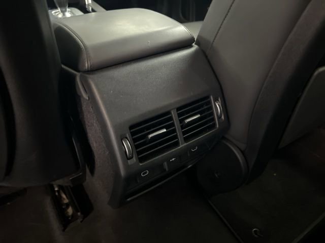 Used 2021 Land Rover Discovery Sport SE image 17