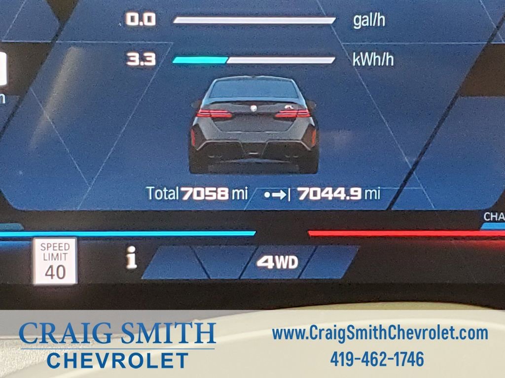 Used 2025 BMW M5 w/ Executive Package image 14