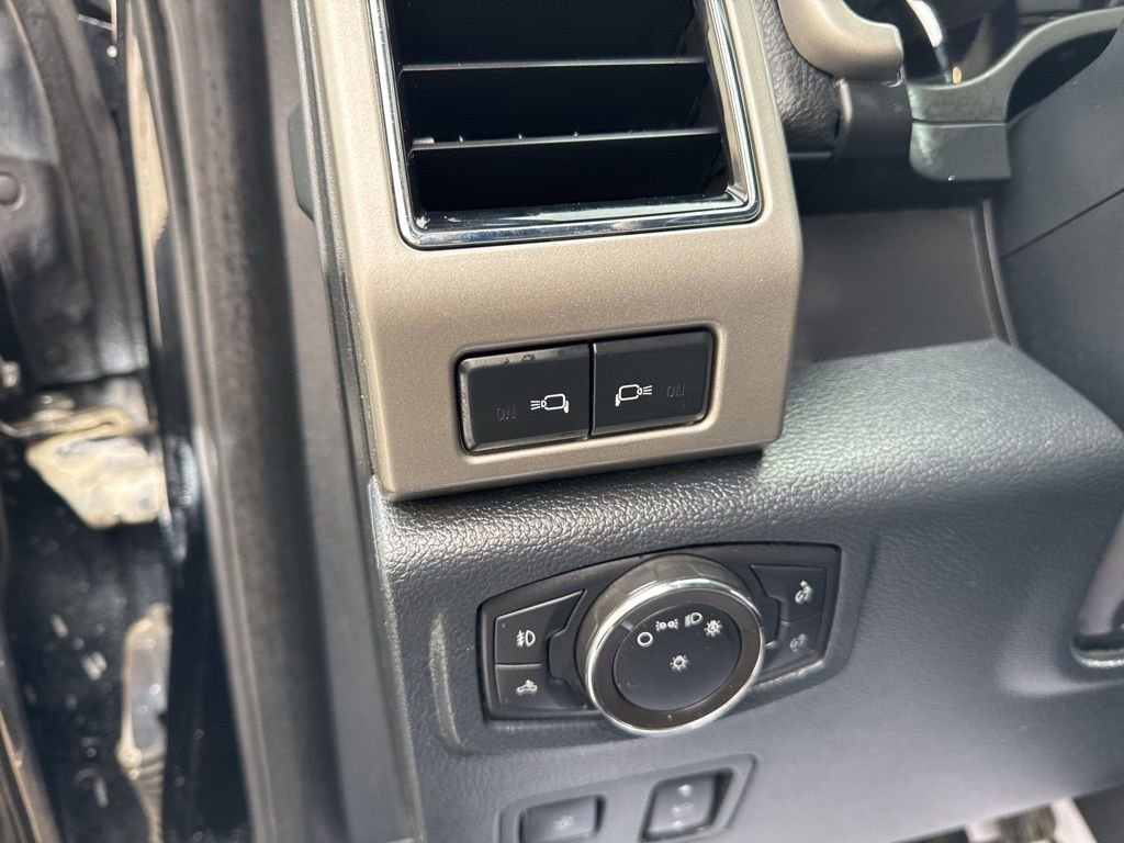 Used 2022 Ford F250 Lariat w/ Tremor Off-Road Package image 19
