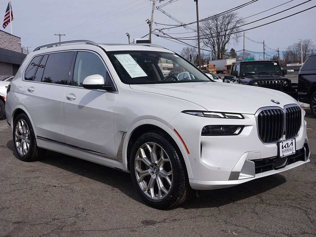 Used 2023 BMW X7 xDrive40i w/ Premium Package image 60