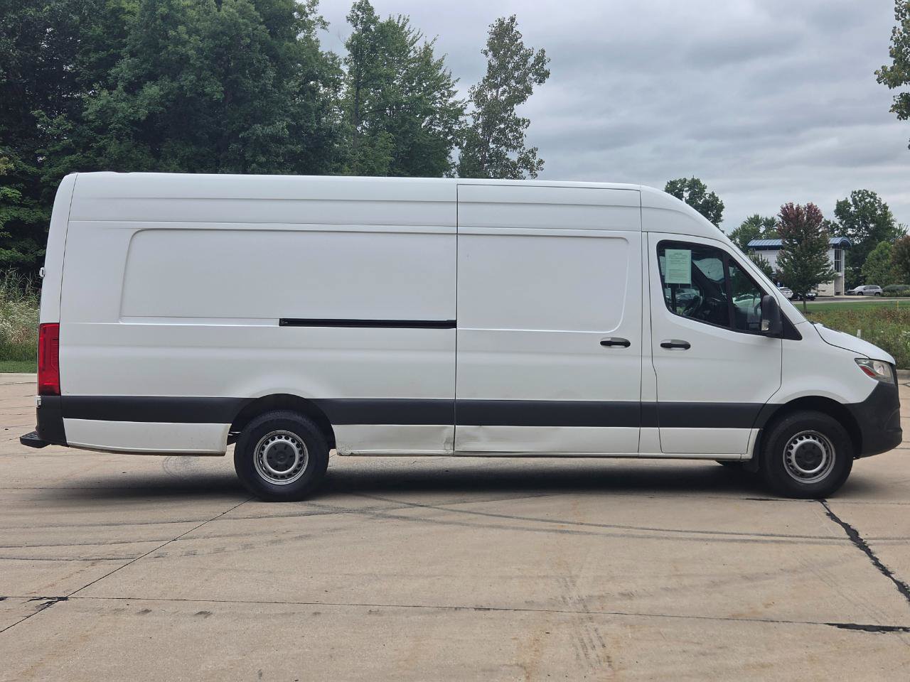 Used 2020 Mercedes-Benz Sprinter 2500 w/ Driver Convenience Package image 6