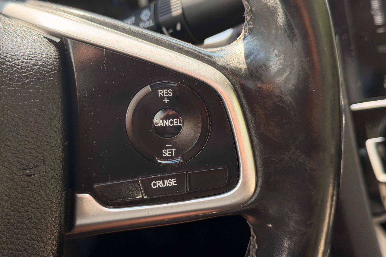 Used 2018 Honda Civic EX-L image 21