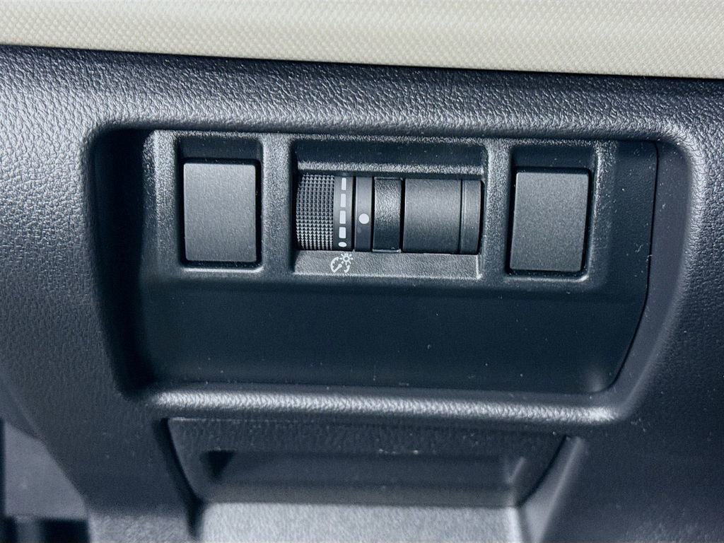 Used 2025 Subaru Forester Premium w/ Convenience Package #1 image 19